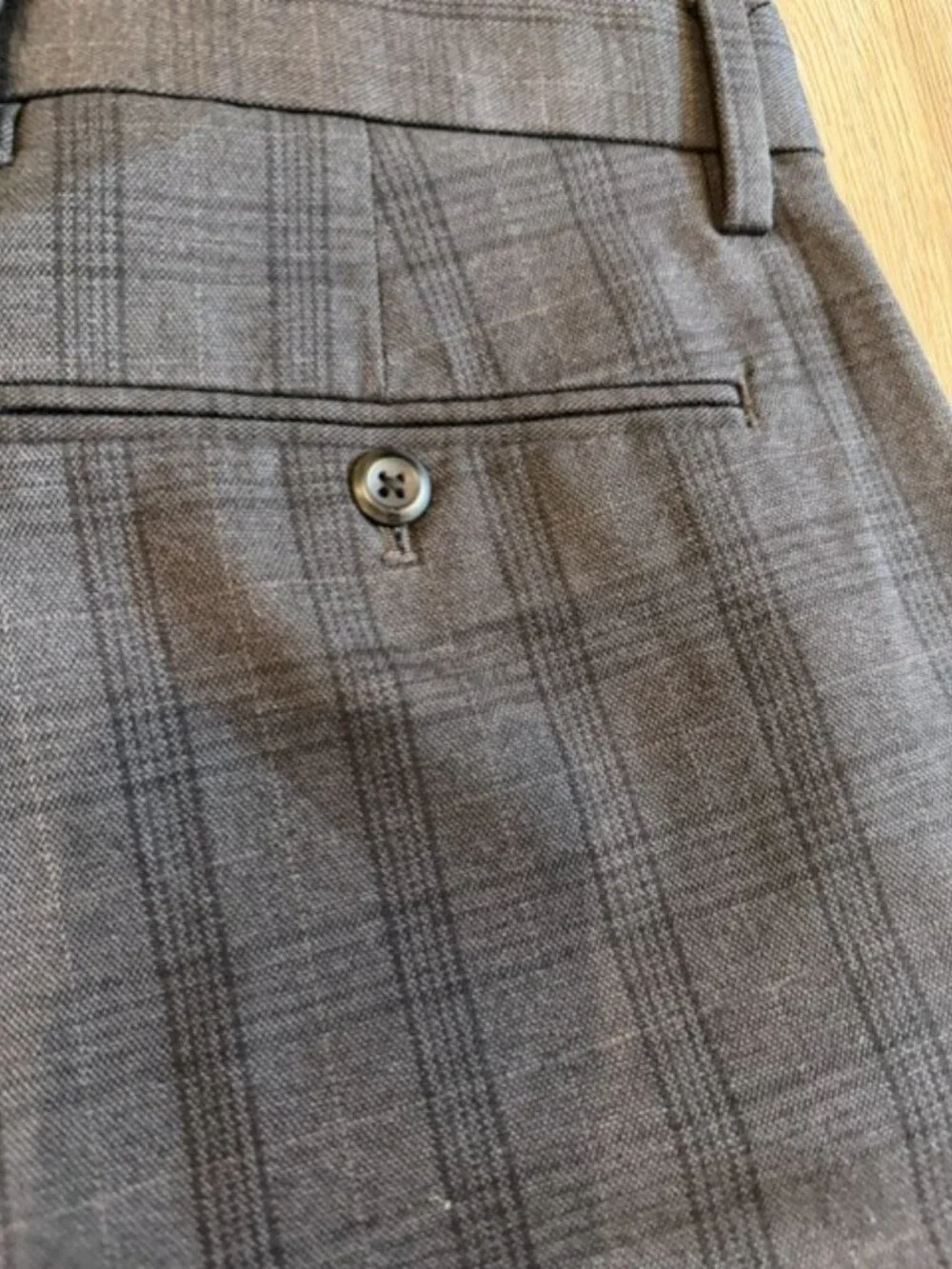 Share Banana Republic Men's Slim Tapered Grey Plaid Twill Dress Pants Stretch 33